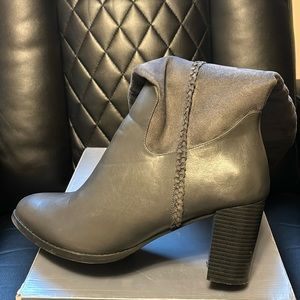 The Avenue Cloudwalker tall gray riding boot. 13W and true to size.